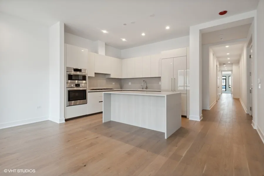 323 S RACINE AVE 60607- CA6-unit#6A-Chicago-IL