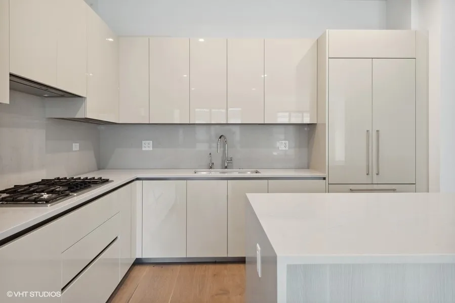 323 S RACINE AVE 60607- CA6-unit#6A-Chicago-IL