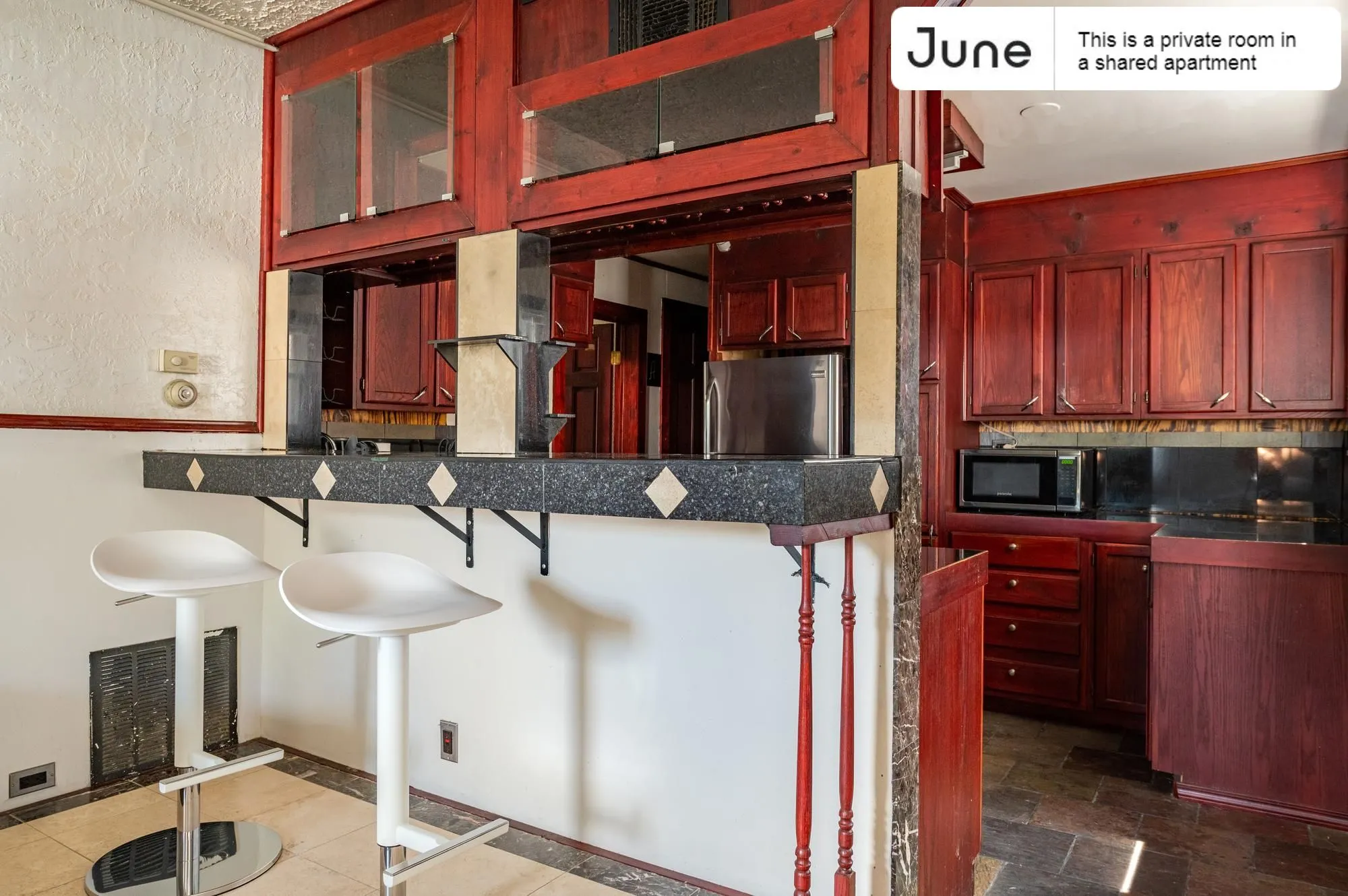 3922 N ASHLAND AVE 60613-Room For Rent-unit#002r-Chicago-IL