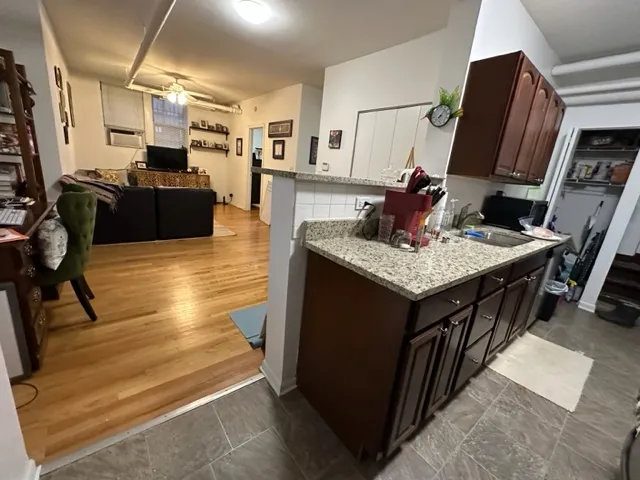 1331 W ADDISON ST 60613-unit#GDN-Chicago-IL