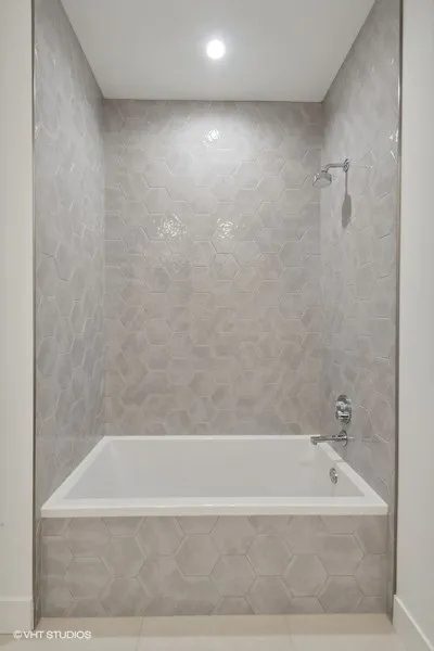 323 S RACINE AVE 60607- CA6-unit#6A-Chicago-IL