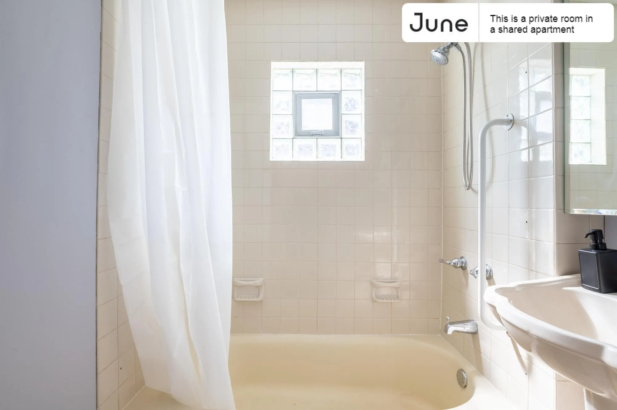 4938 N BELL AVE 60625-Room For Rent-unit#Apt 1-Chicago-IL