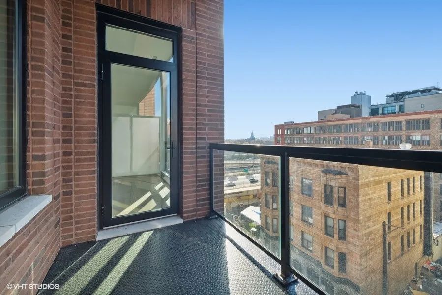 323 S RACINE AVE 60607- CA6-unit#6A-Chicago-IL