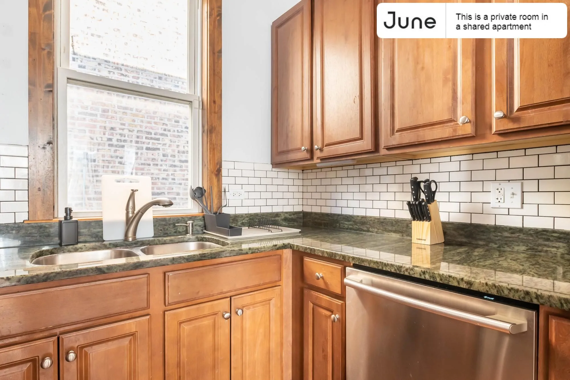 2218 N SAWYER AVE 60647-Room For Rent-unit#01-Chicago-IL