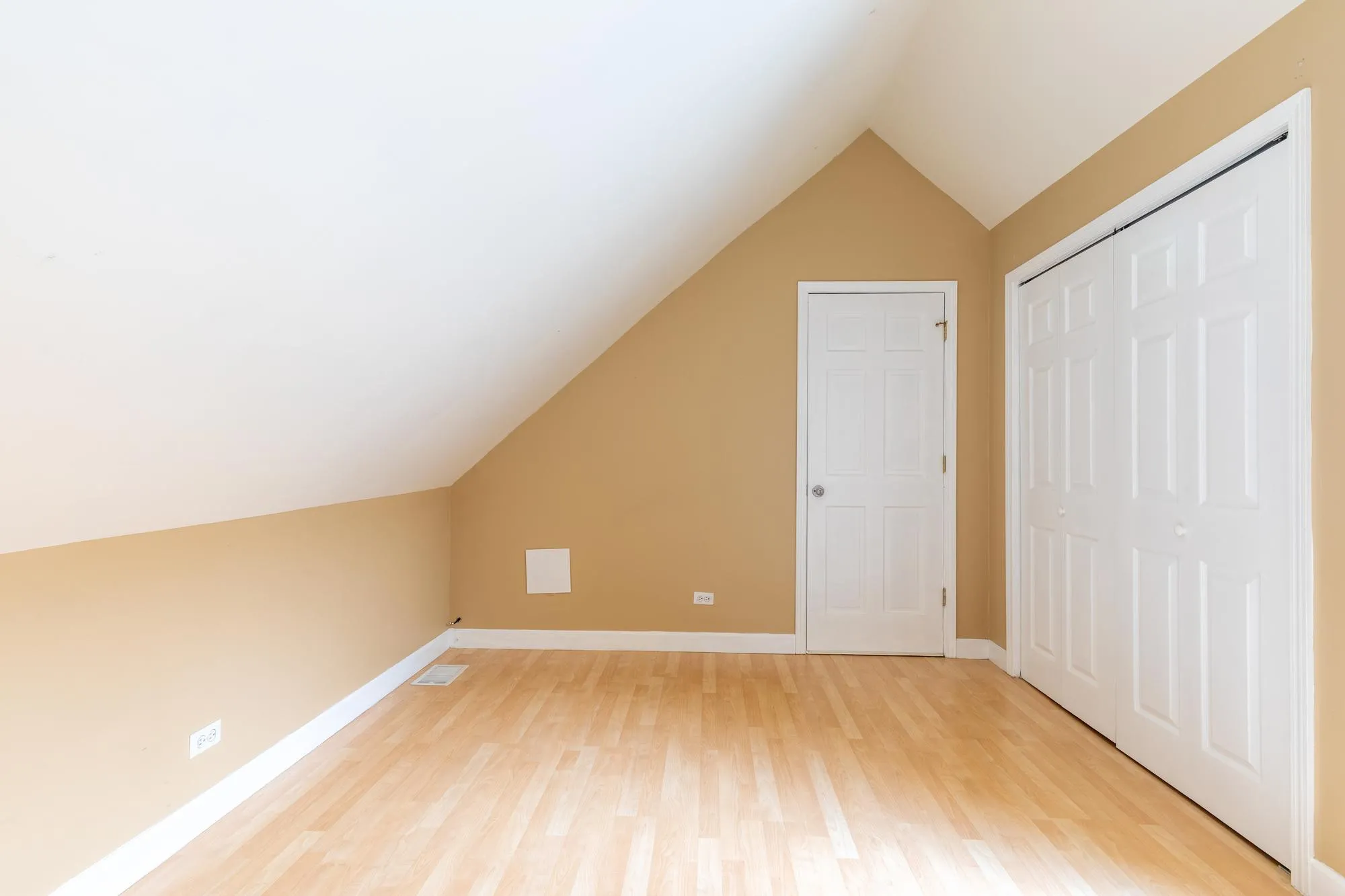 1537 W BARRY AVE 60657-unit#2-Chicago-IL