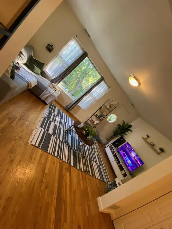 1818 W TOUHY AVE 60626-unit#2ND-Chicago-IL