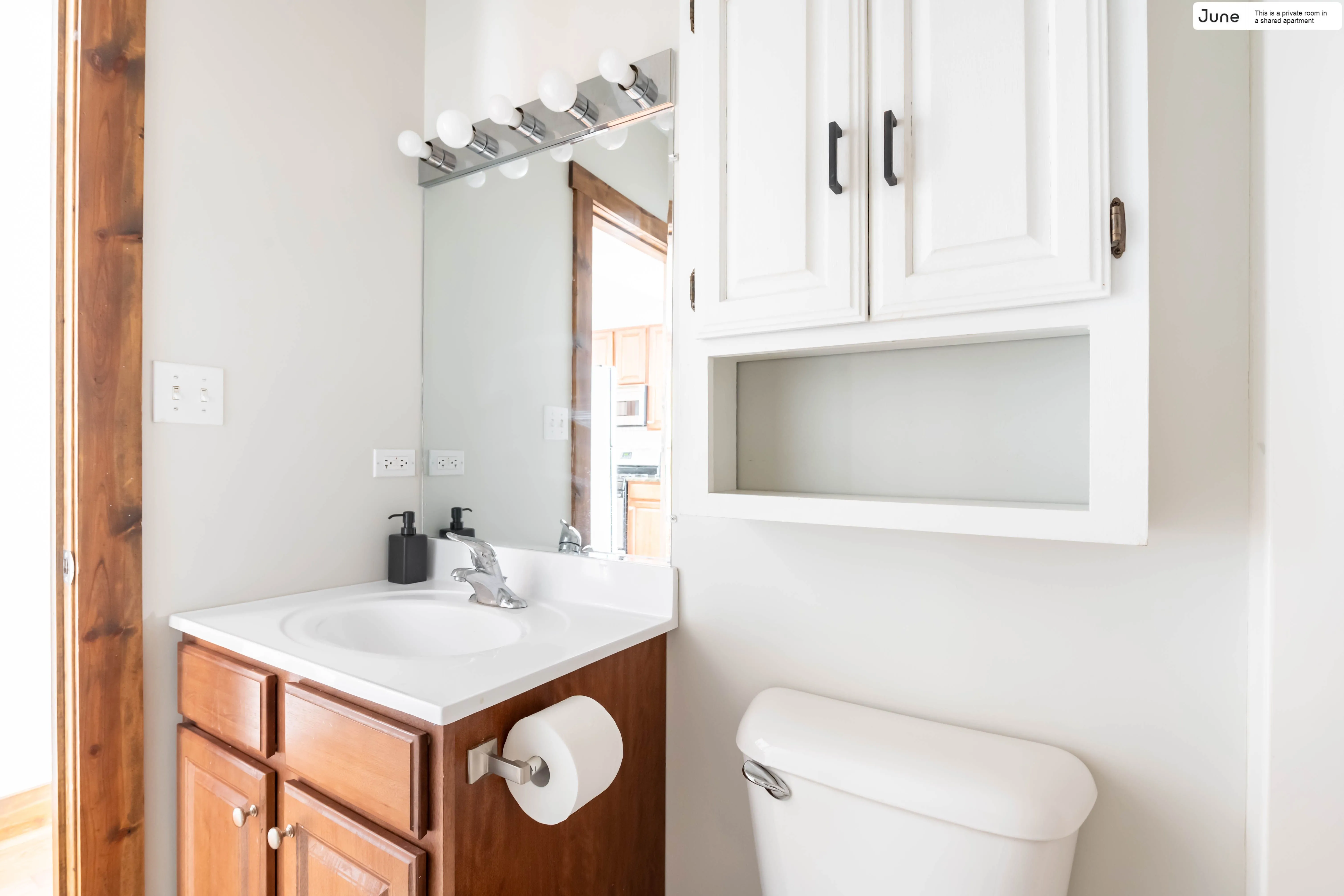 2218 N SAWYER AVE 60647-Room For Rent-unit#01-Chicago-IL