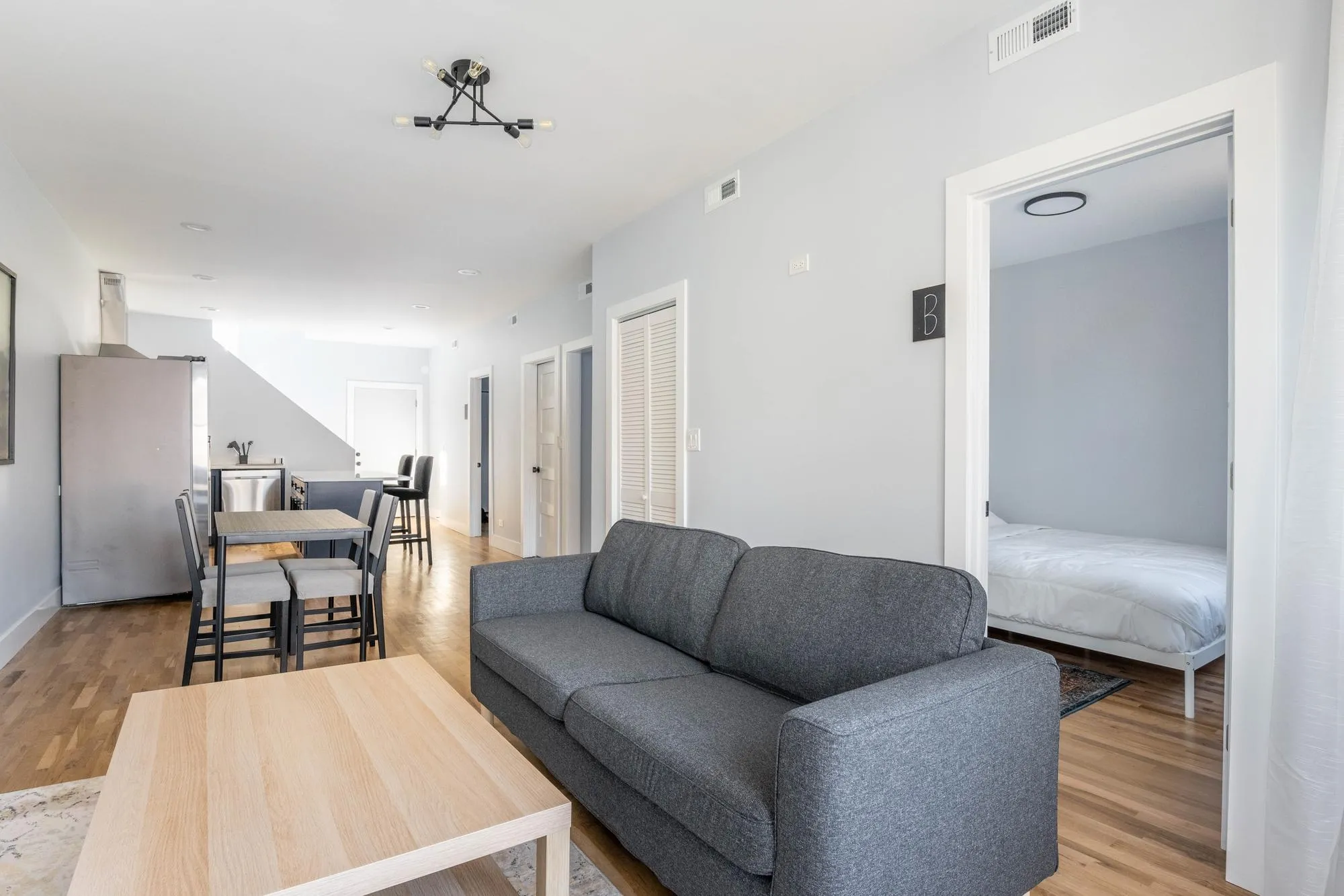 1626 N WASHTENAW AVE 60647-unit#2-F-Chicago-IL