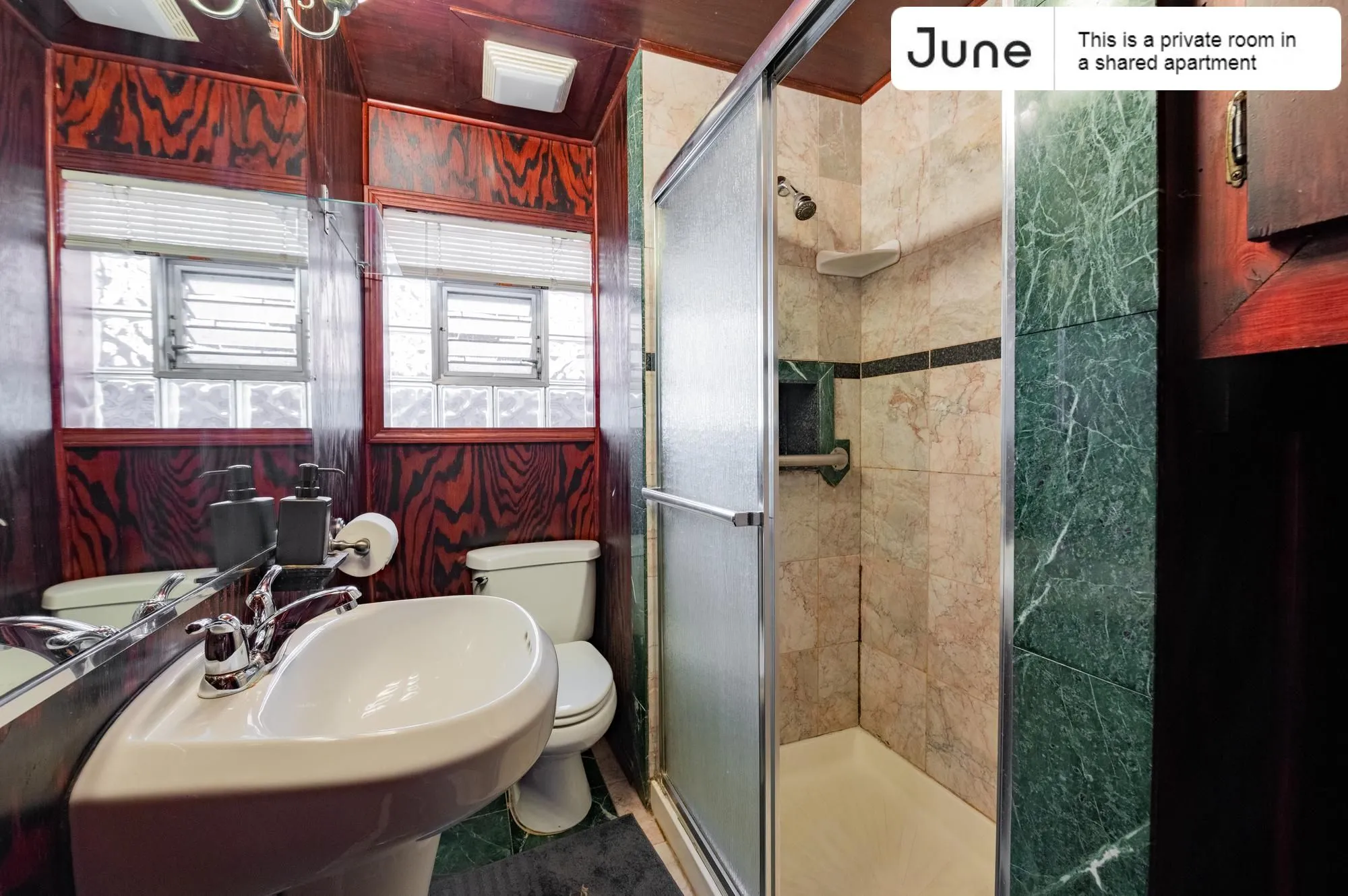 3922 N ASHLAND AVE 60613-Room For Rent-unit#002r-Chicago-IL