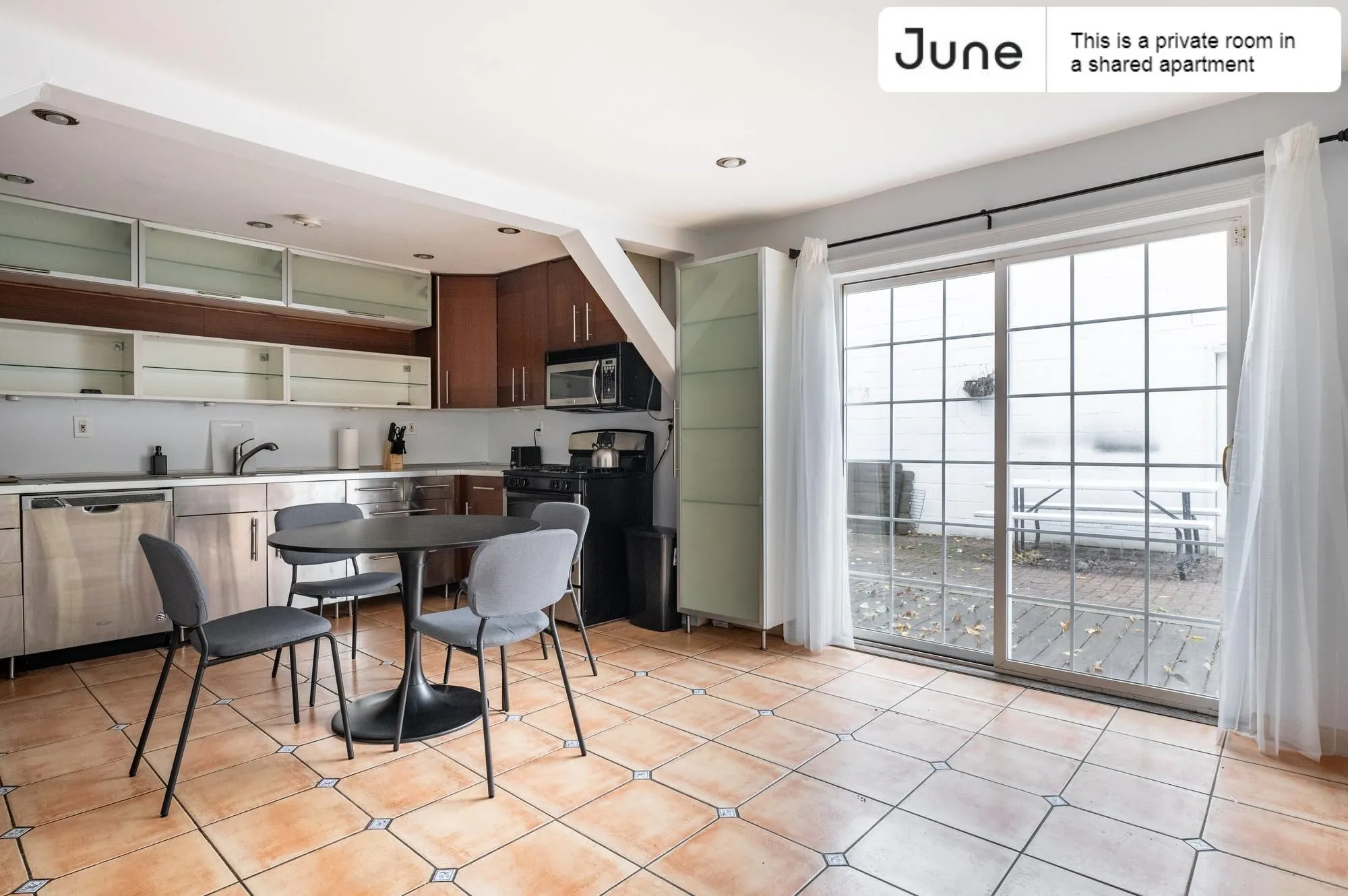 1455 N PAULINA ST 60622-Room For Rent-unit#Apt 1-Chicago-IL