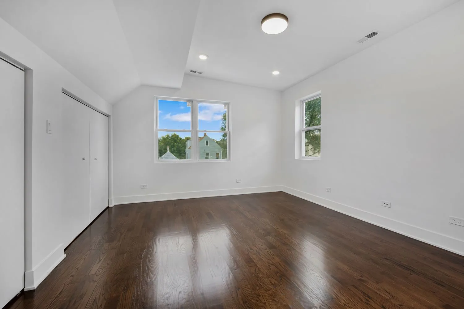 3087 N ELBRIDGE AVE 60618-unit#2R-Chicago-IL
