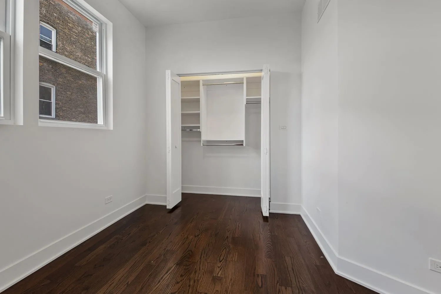 3087 N ELBRIDGE AVE 60618-unit#2R-Chicago-IL