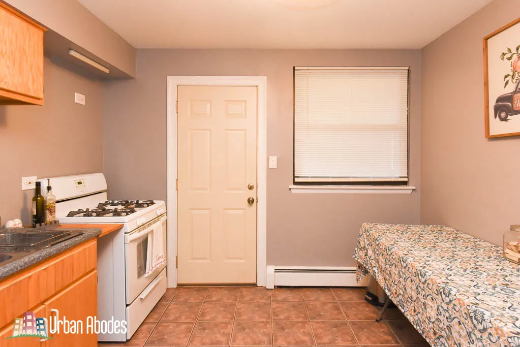 1600 W JARVIS AVE 60626-unit#B4-Chicago-IL