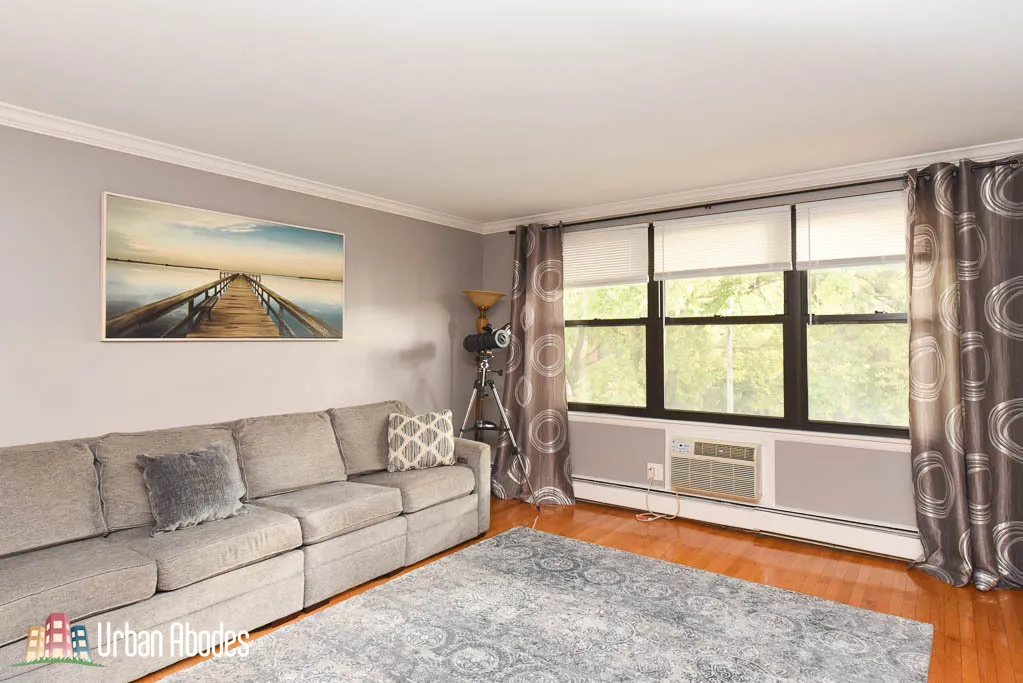 1600 W JARVIS AVE 60626-unit#B4-Chicago-IL