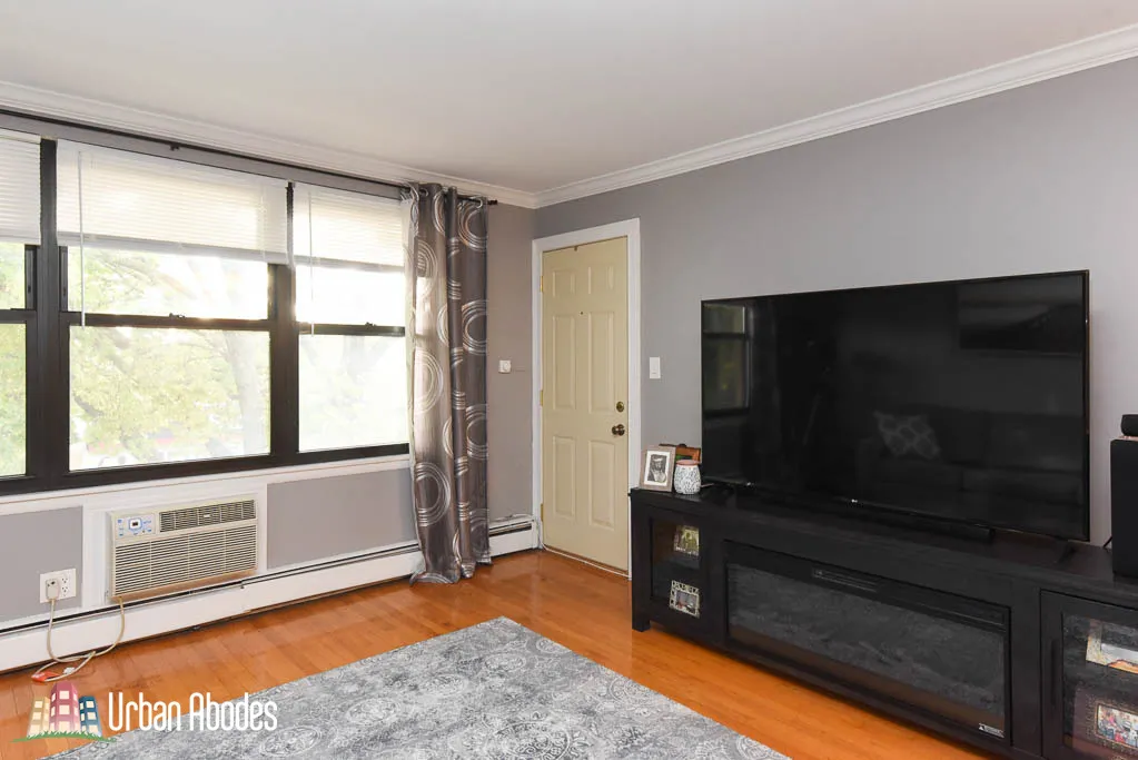 1600 W JARVIS AVE 60626-unit#B4-Chicago-IL