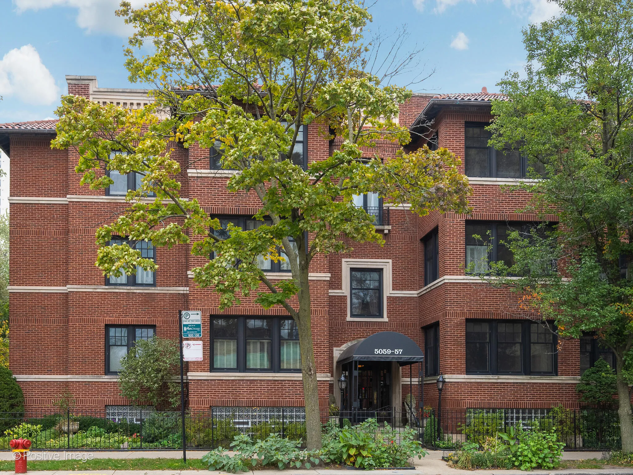 5057 N SHERIDAN RD 60640-unit#1-S-Chicago-IL