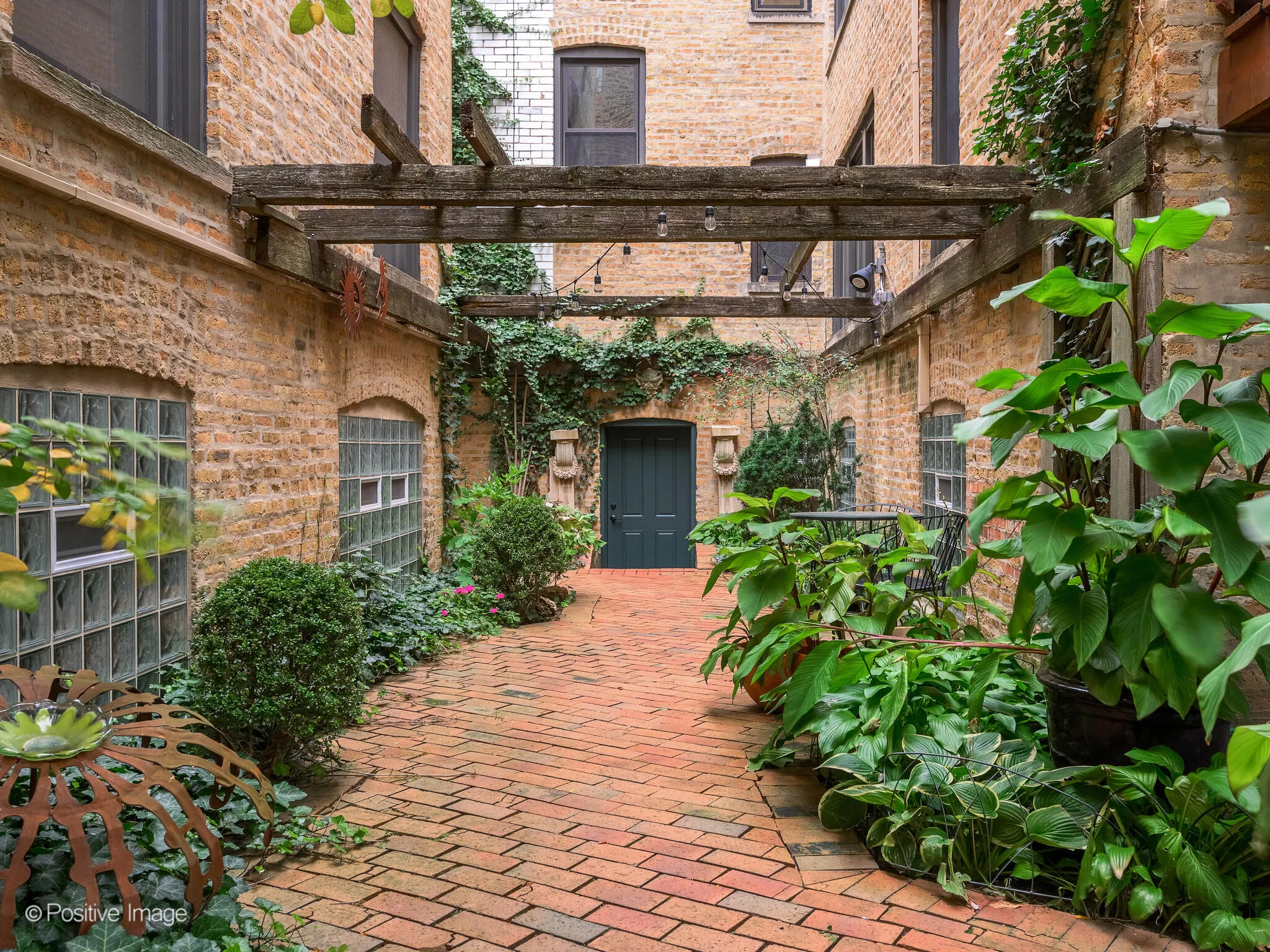 5057 N SHERIDAN RD 60640-unit#1-S-Chicago-IL