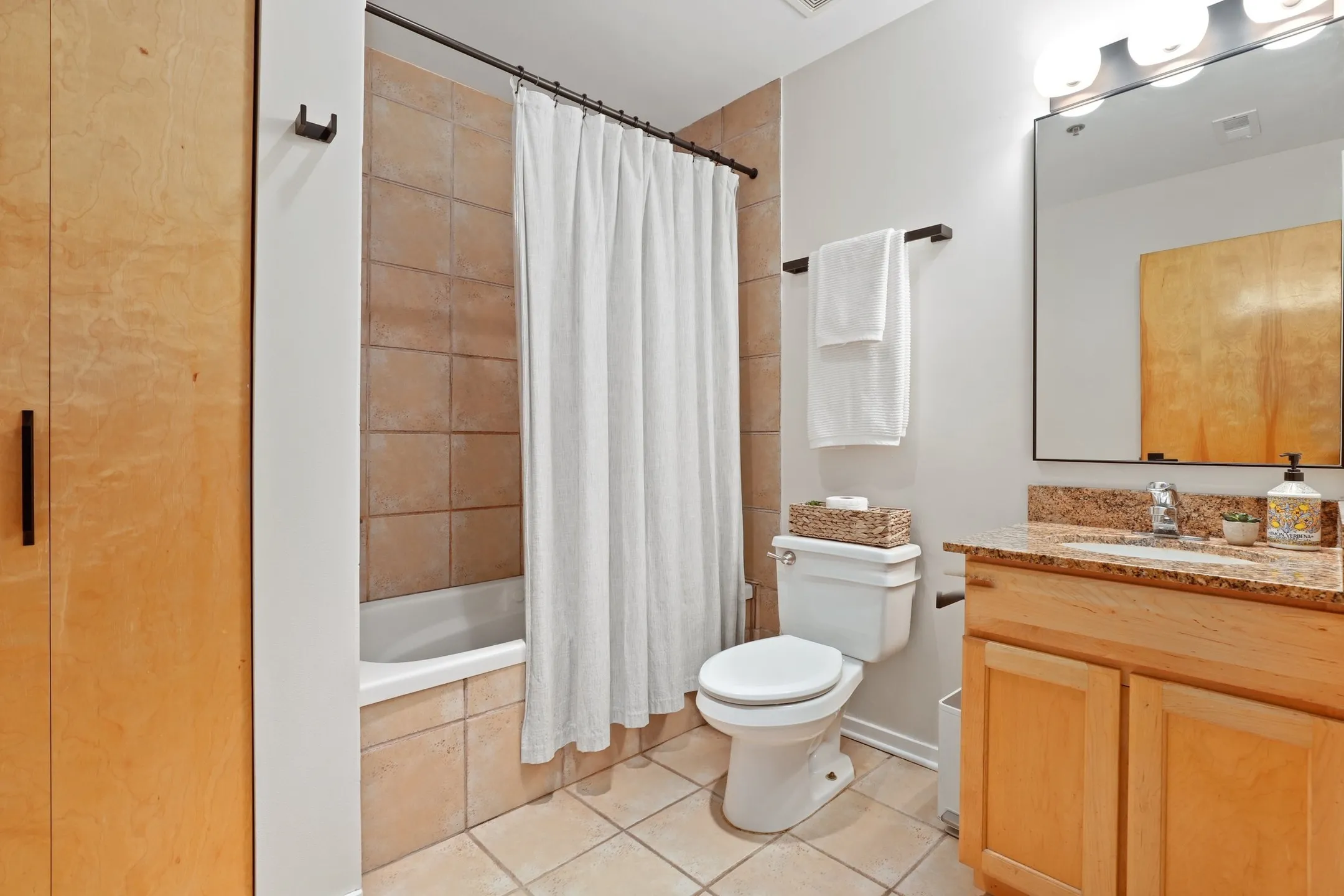 2310 S CANAL ST 60616-unit#416-Chicago-IL