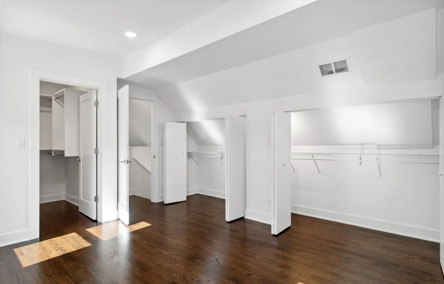 3087 N ELBRIDGE AVE 60618-unit#2F-Chicago-IL