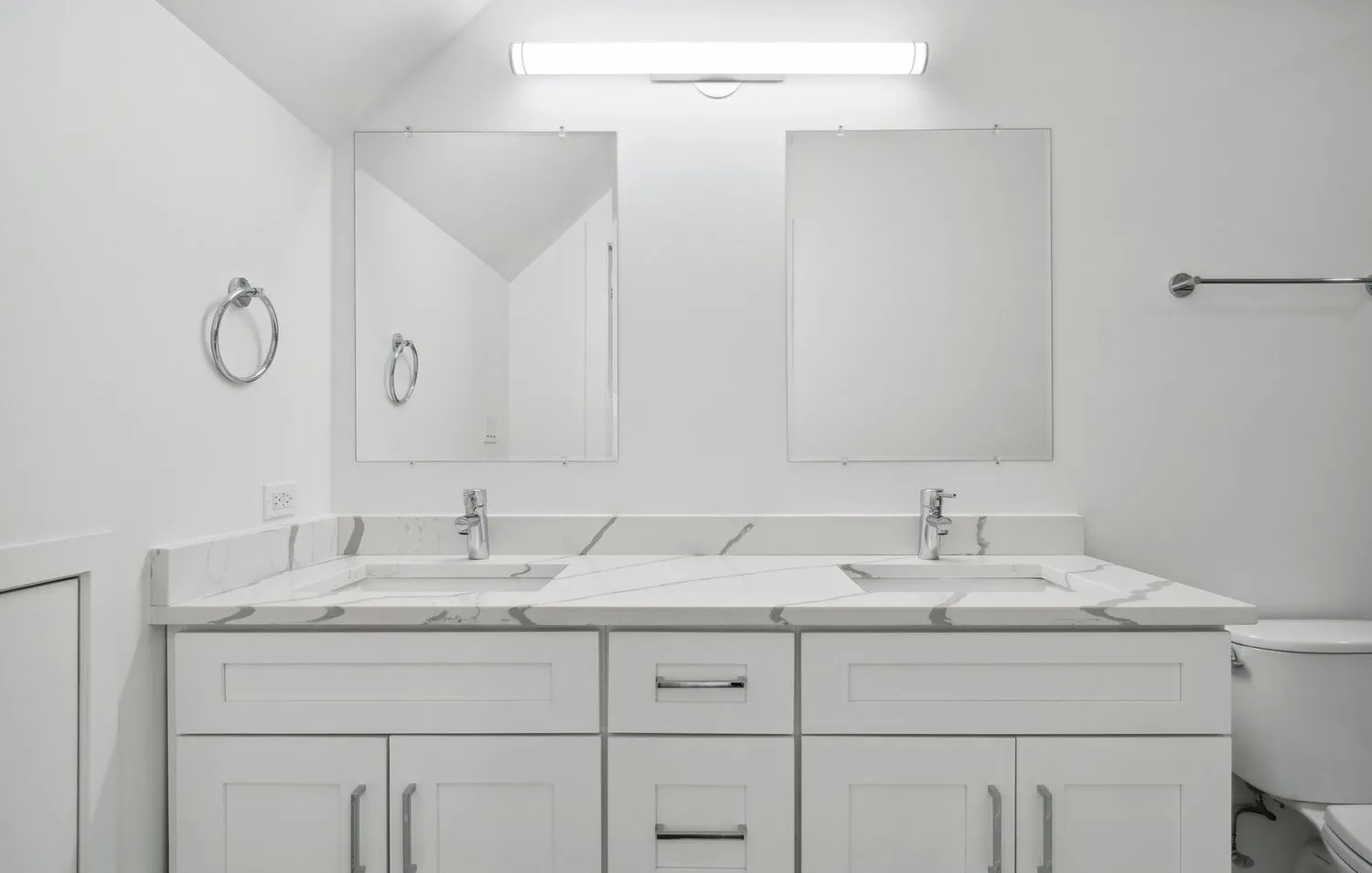 3087 N ELBRIDGE AVE 60618-unit#2F-Chicago-IL