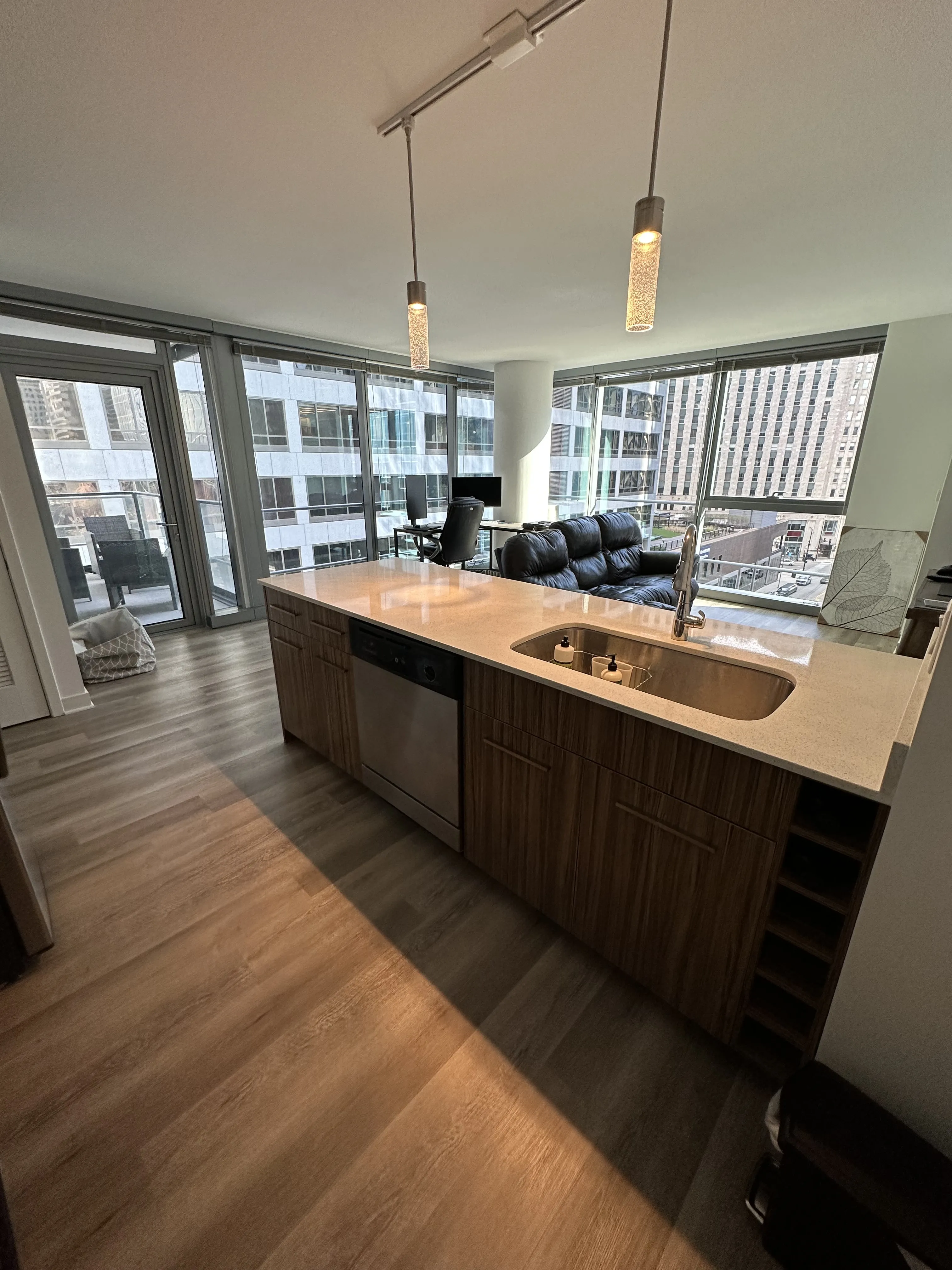343 W WOLF POINT PLAZA 60654-Wolf Point West-unit#811-Chicago-IL