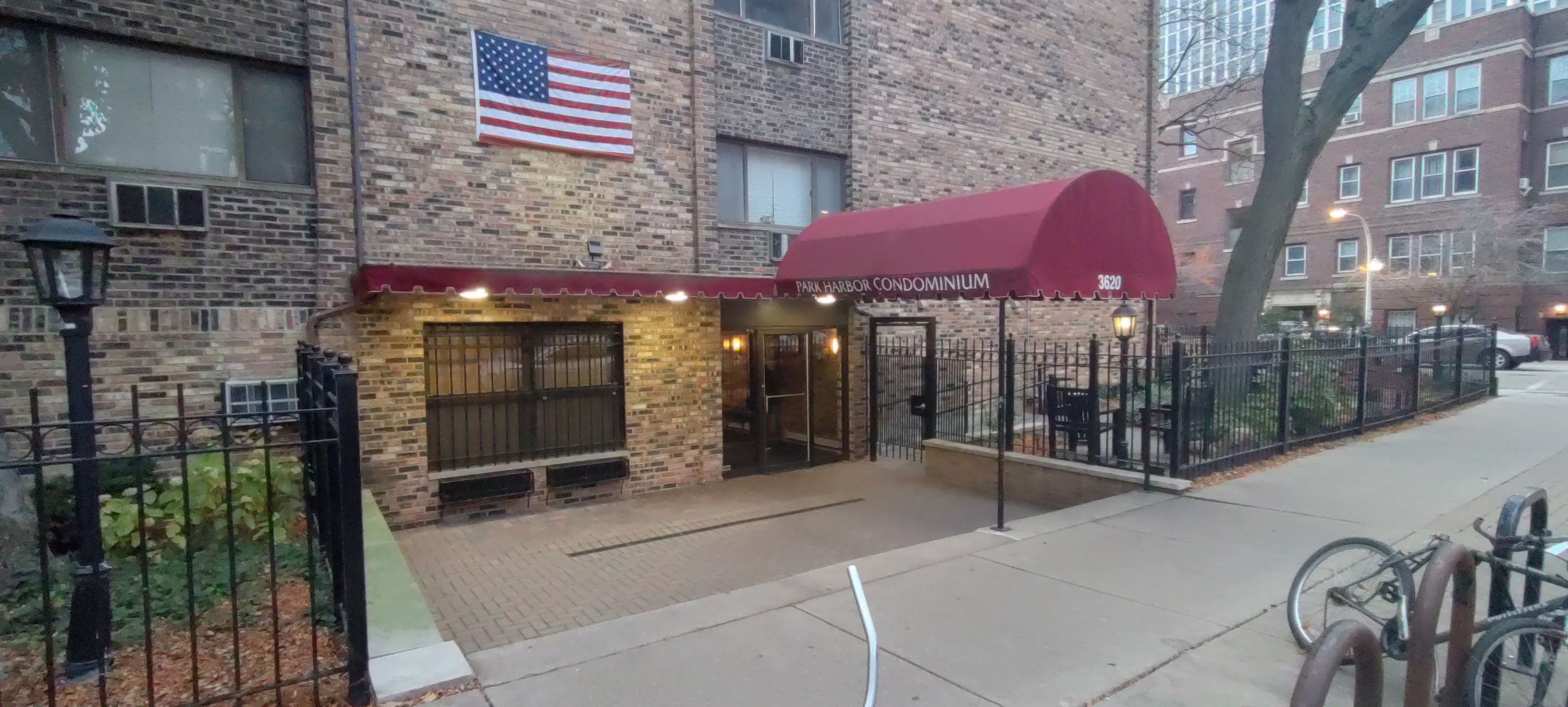 3620 N PINE GROVE AVE 60613-unit#410-Chicago-IL
