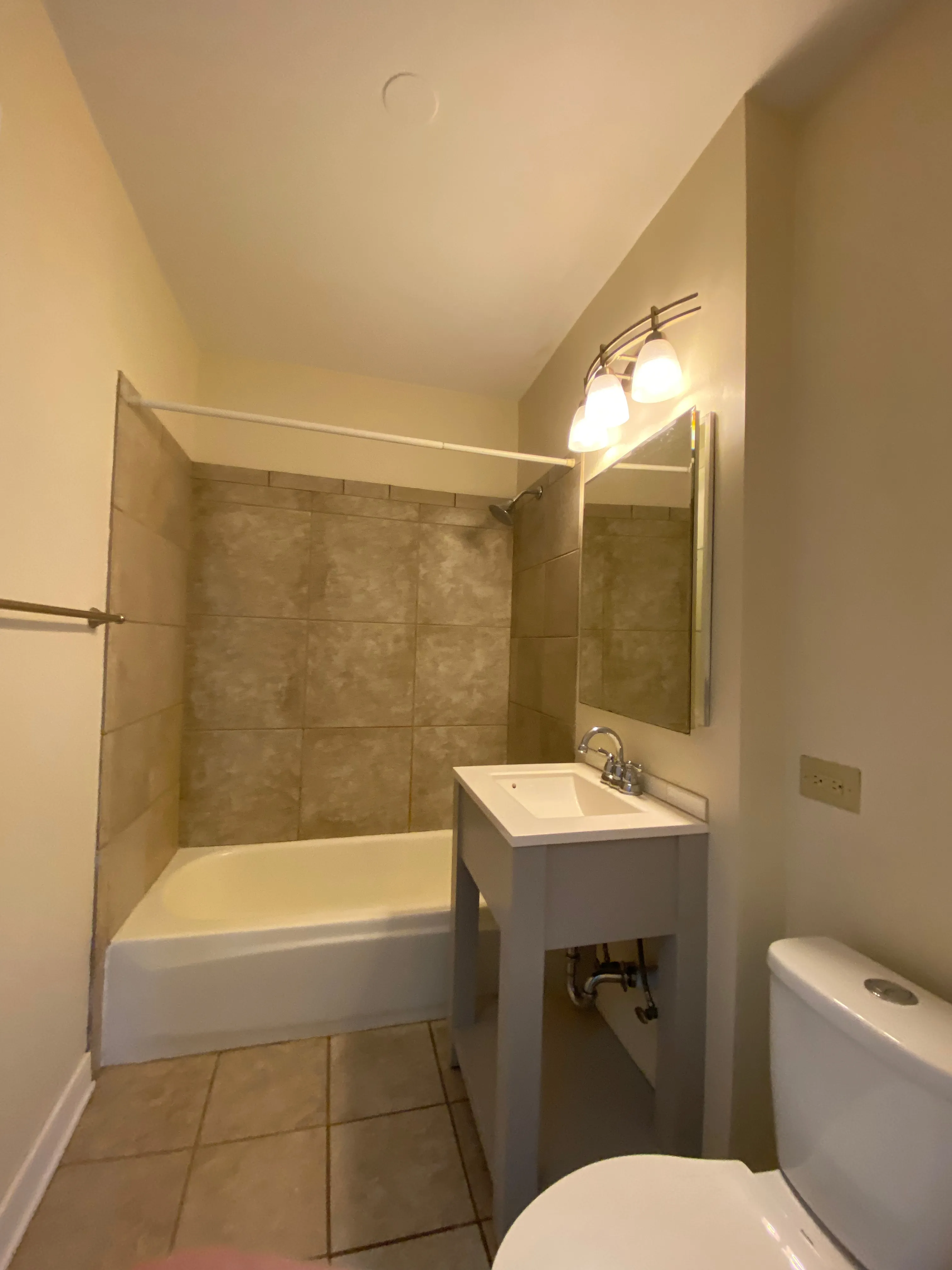 856 W MONTROSE AVE 60613-unit#2A-Chicago-IL
