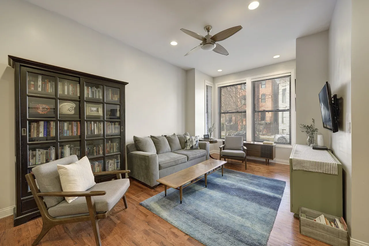 1111 N MOZART ST 60622-unit#01-Chicago-IL