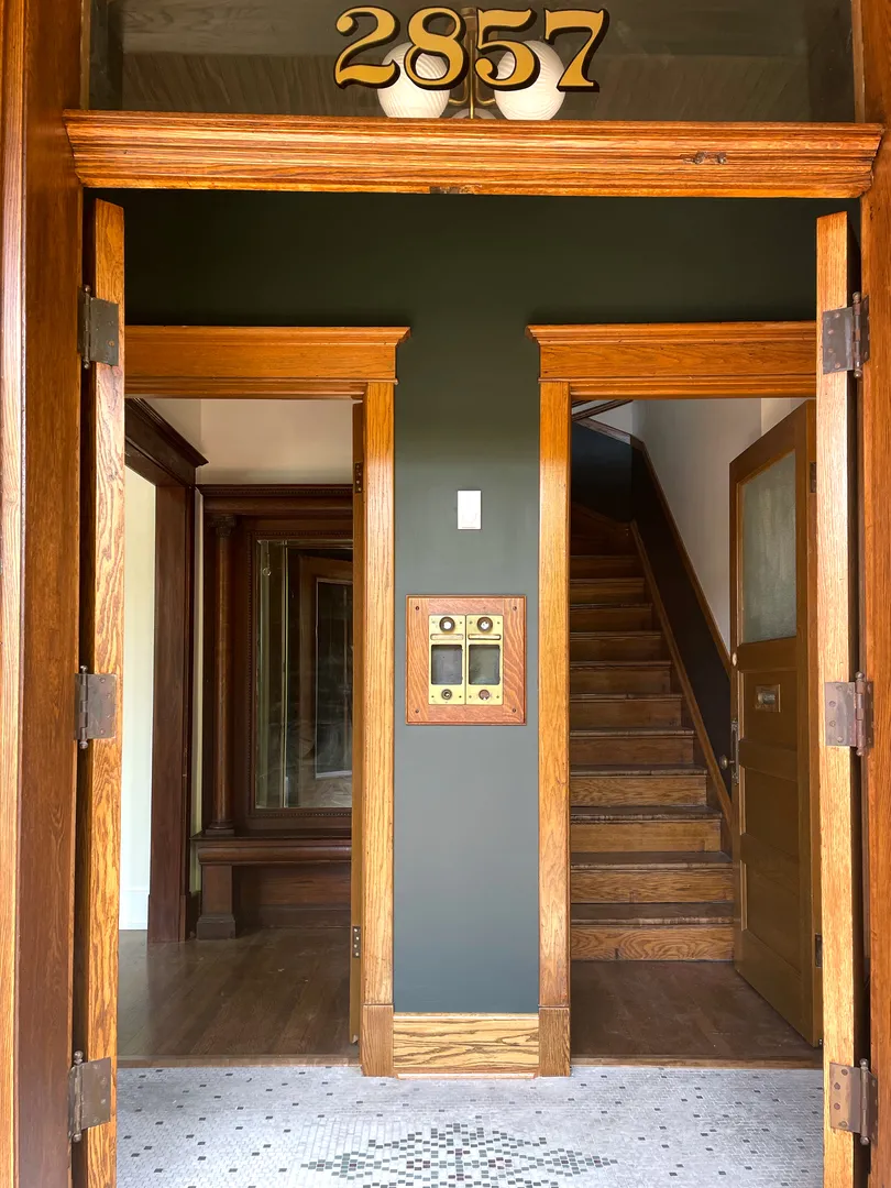 2857 N TROY ST 60618-unit#Apt1-Chicago-IL