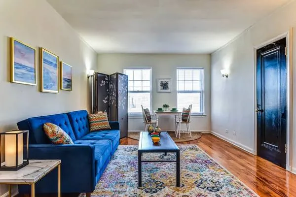 4423 N SHERIDAN RD 60640-The Sheridan North Apts-unit#ST-Chicago-IL