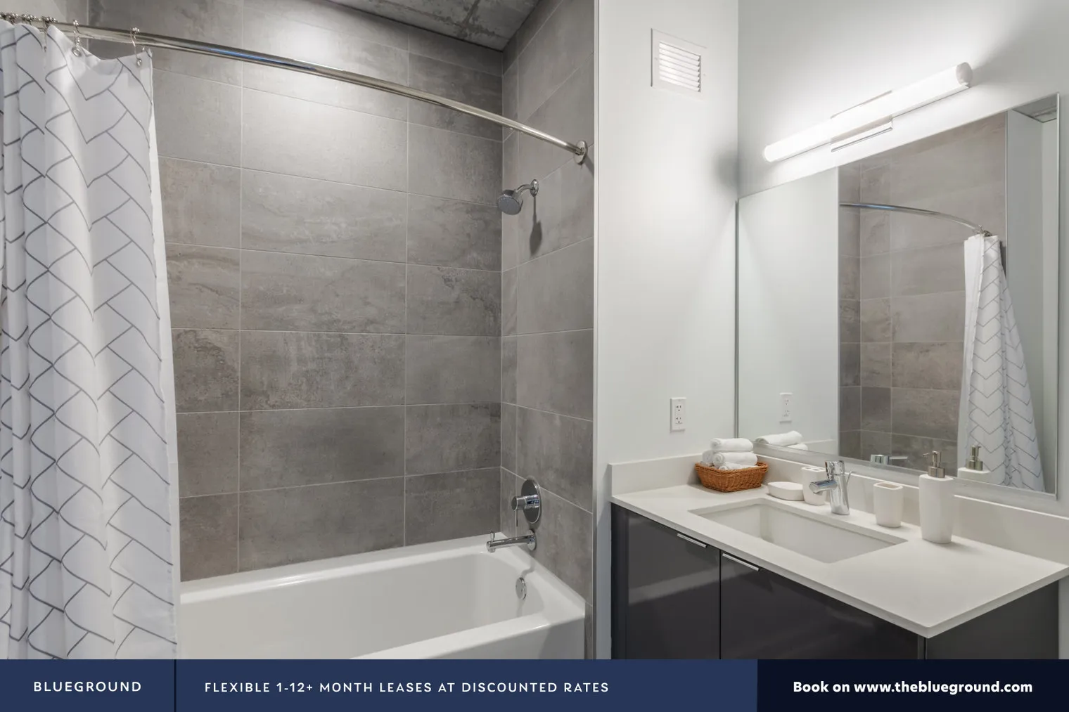 311 W LINOIS ST 60654-3Eleven-unit#ID153-Chicago-IL