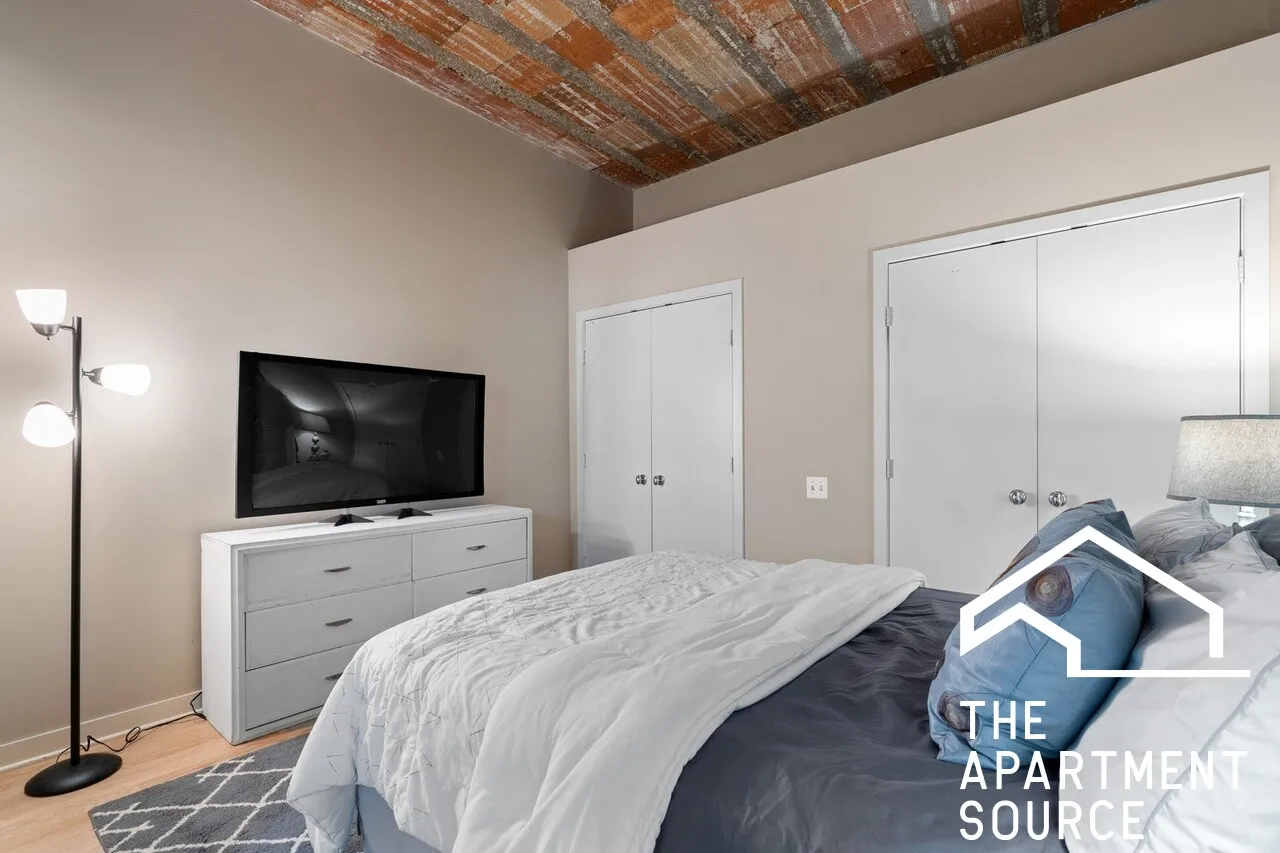 222 S RACINE AVE 60607-unit#302-Chicago-IL