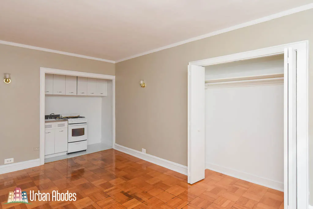 1209 W SHERWIN AVE 60626-unit#806-Chicago-IL