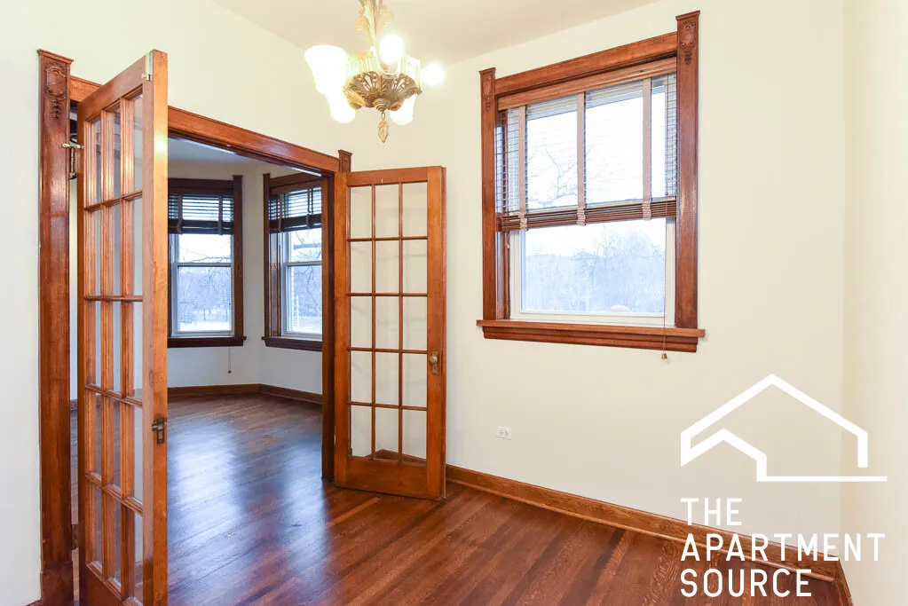 3040 W LOGAN BLVD 60647-Logan Boulevard Apartments-unit#2-Chicago-IL