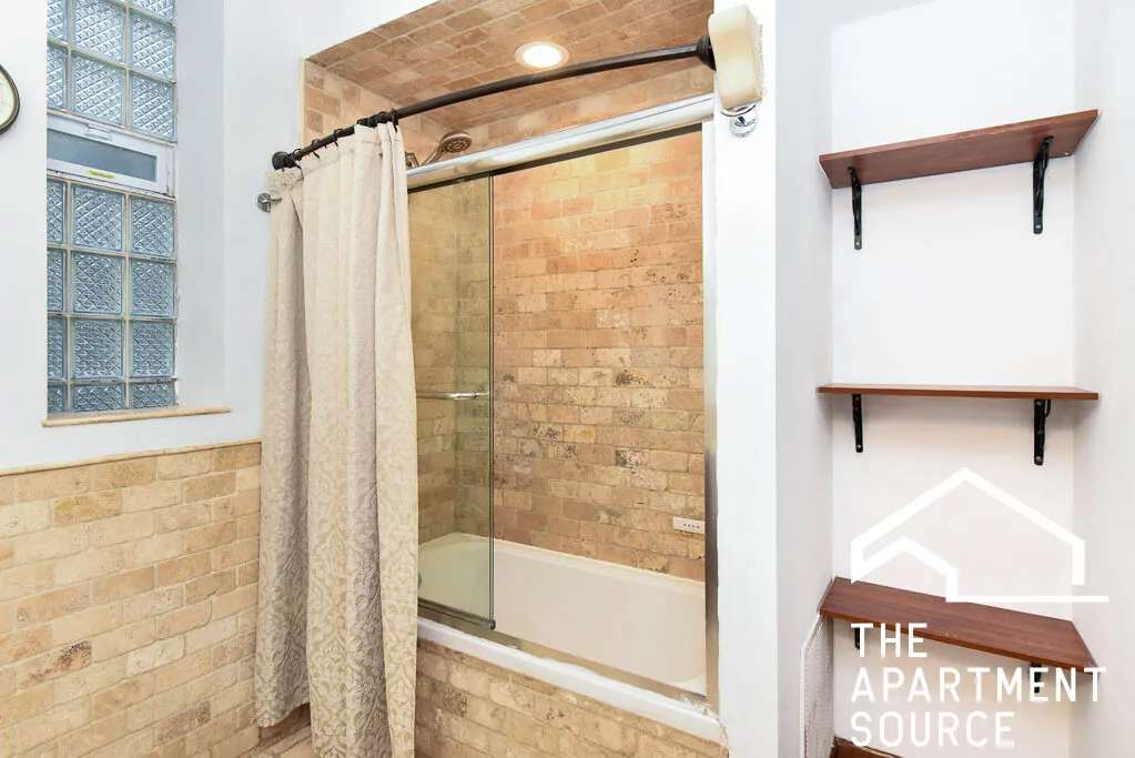 3040 W LOGAN BLVD 60647-Logan Boulevard Apartments-unit#2-Chicago-IL