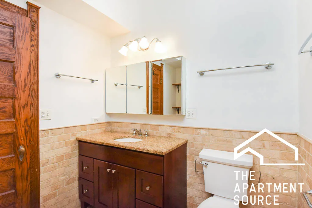 3040 W LOGAN BLVD 60647-Logan Boulevard Apartments-unit#2-Chicago-IL