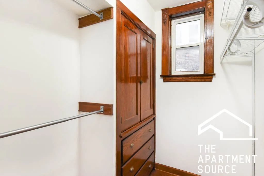 3040 W LOGAN BLVD 60647-Logan Boulevard Apartments-unit#2-Chicago-IL