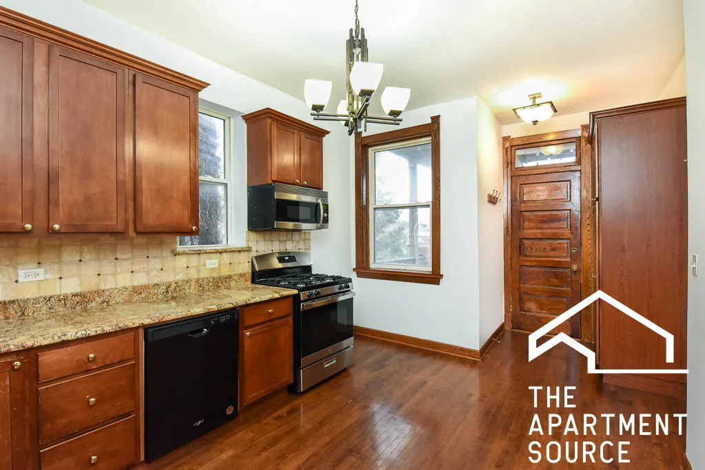 3040 W LOGAN BLVD 60647-Logan Boulevard Apartments-unit#2-Chicago-IL