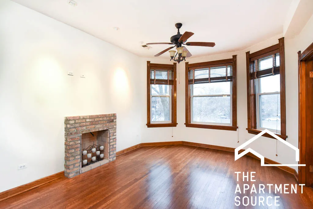 3040 W LOGAN BLVD 60647-Logan Boulevard Apartments-unit#2-Chicago-IL