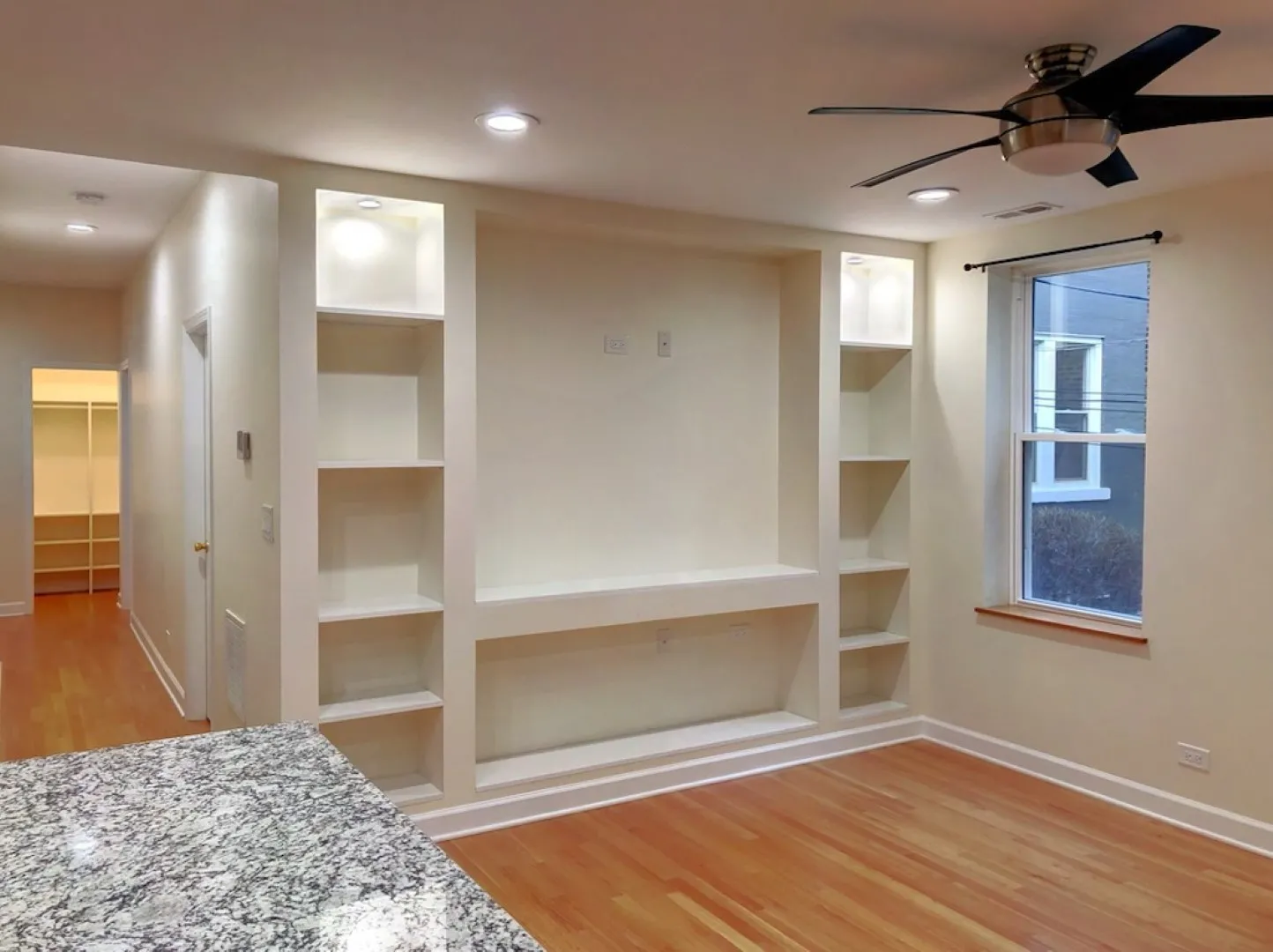 1084 N MARSHFIELD AVE 60622-unit#1R-Chicago-IL