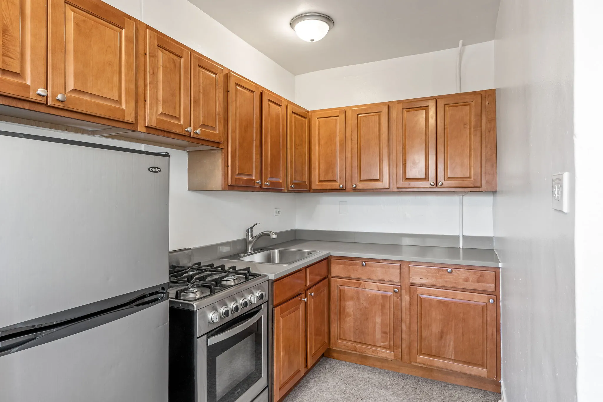 5820 N KENMORE AVE 60660-Kenmore North Apartments-unit#0106-Chicago-IL