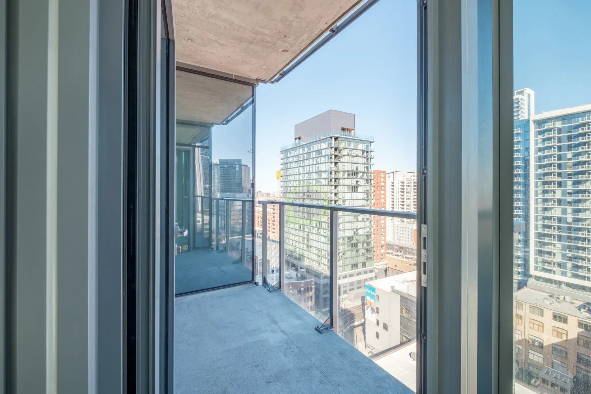 221 W HUBBARD ST 60654-Luxury-unit#810-Chicago-IL