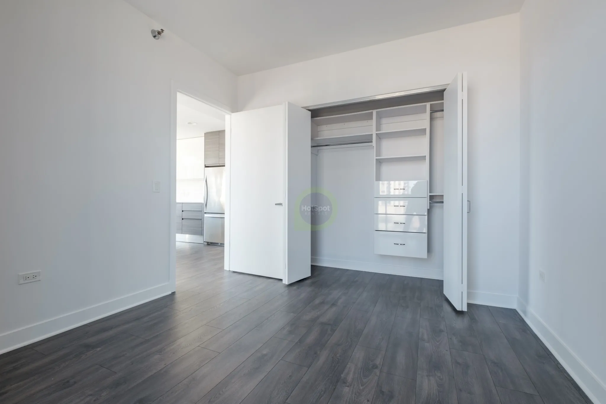 221 W HUBBARD ST 60654-Luxury-unit#810-Chicago-IL