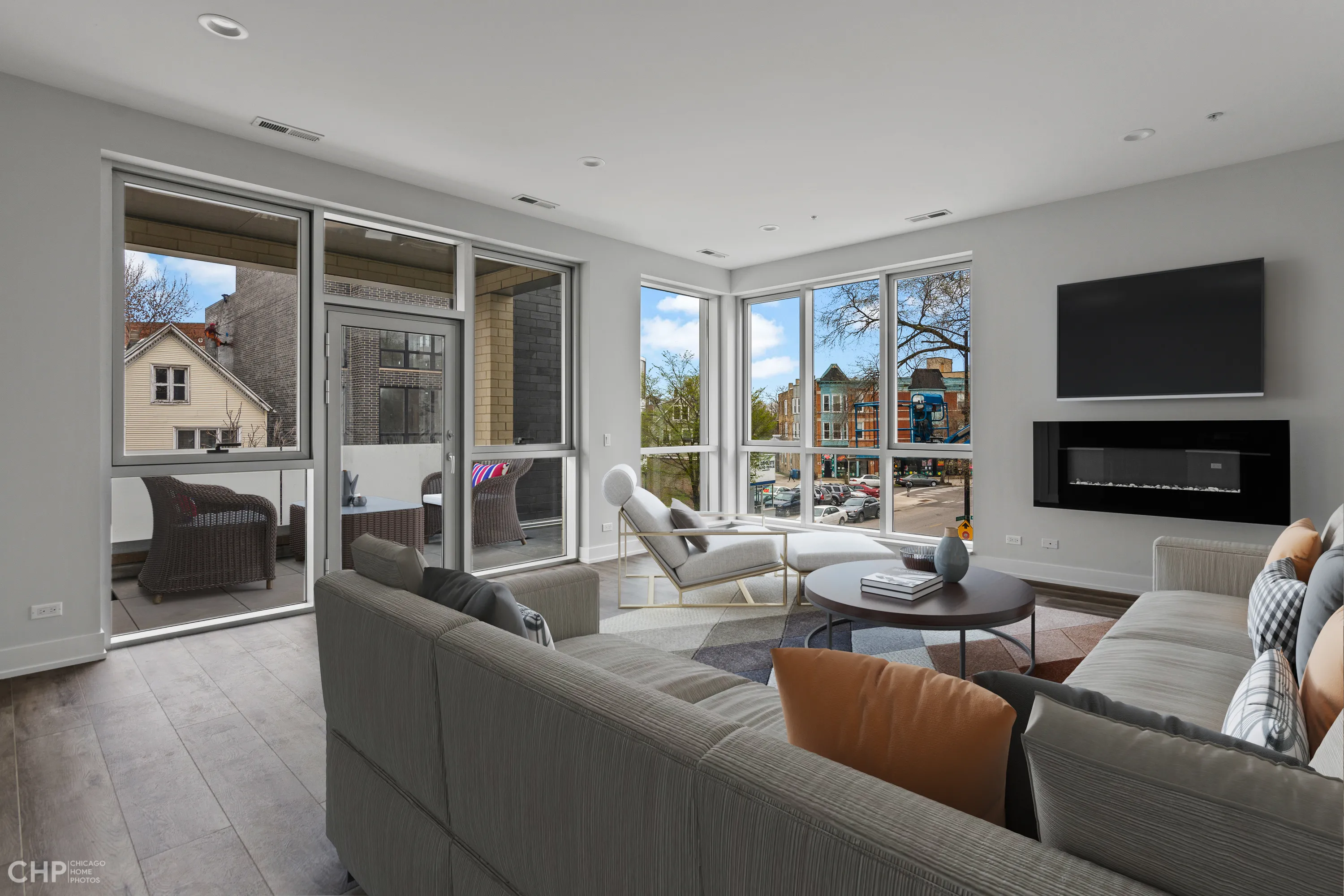 1957 N FAIRFIELD AVE 60647-unit#2I-Chicago-IL