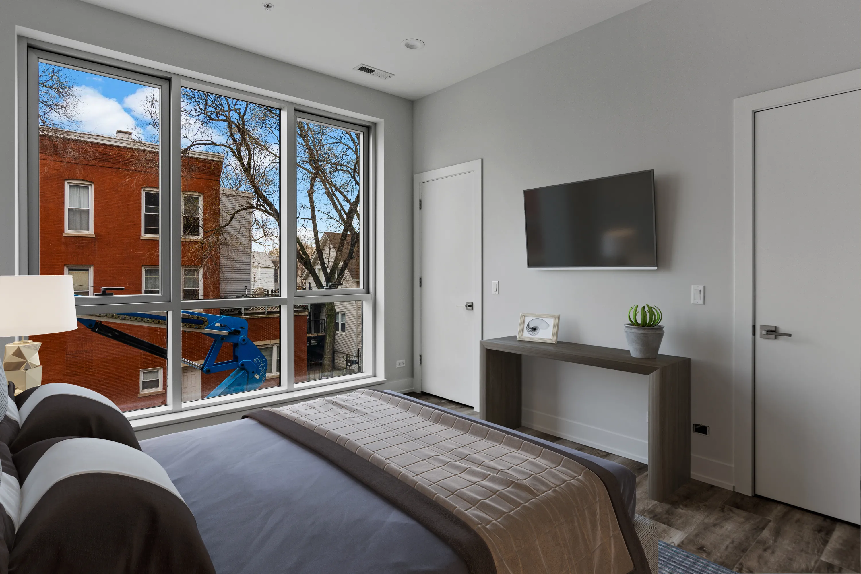 1957 N FAIRFIELD AVE 60647-unit#2I-Chicago-IL