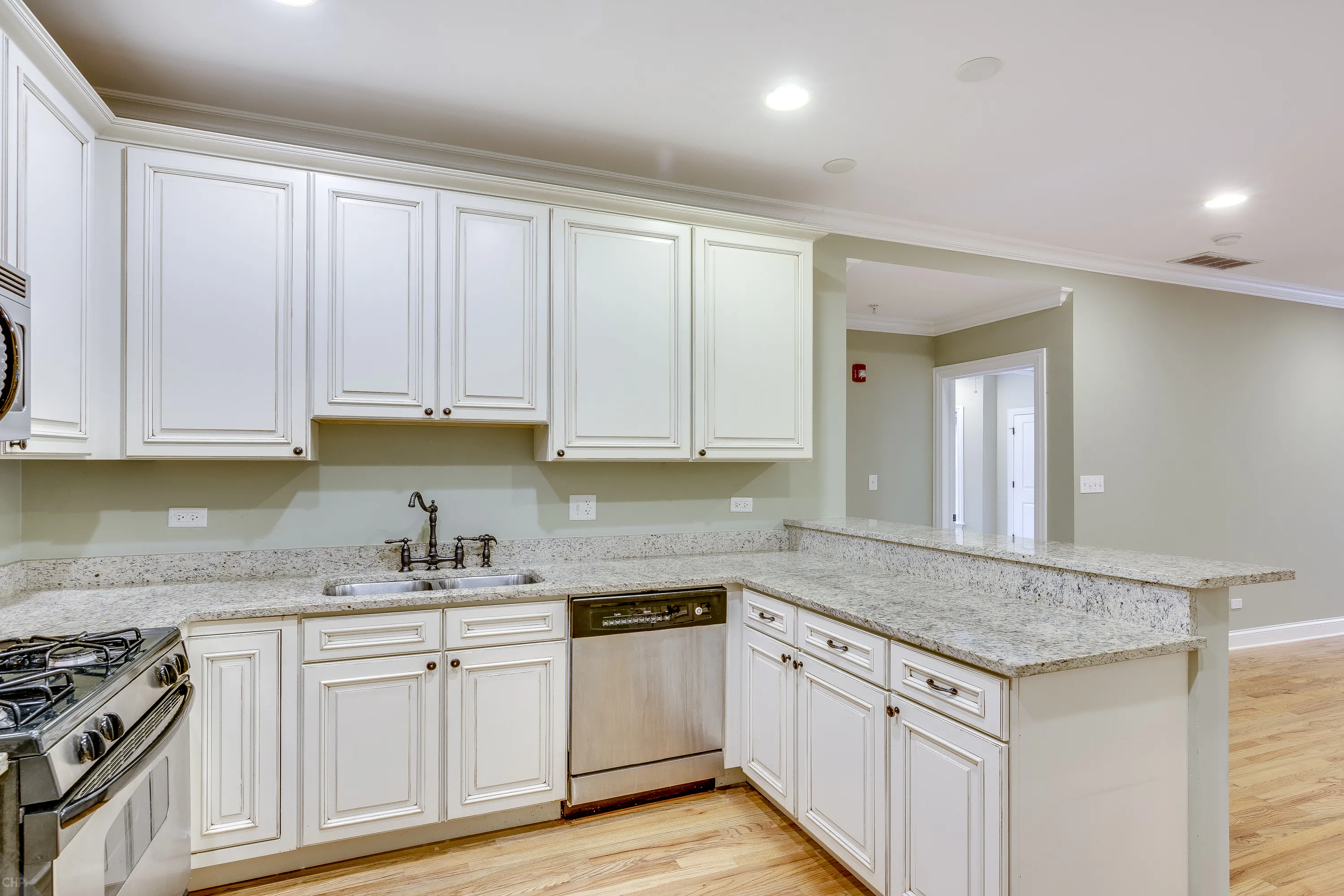 640 HINMAN AVE 60202-unit#2J-Evanston-IL