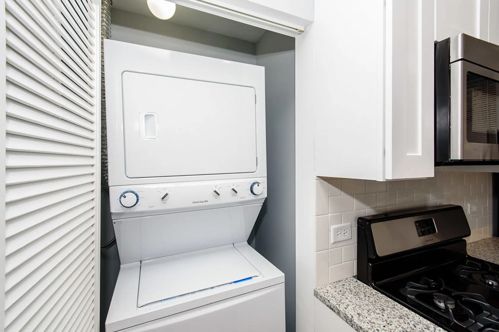 2645 N WASHTENAW AVE 60647-unit#3F-Chicago-IL