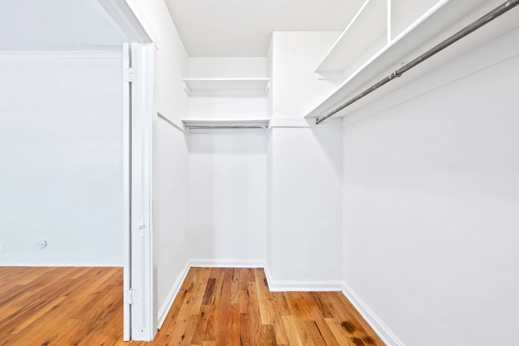 5633 N KENMORE AVE 60660-Kenmore Rental Apartments-unit#023-A-Chicago-IL