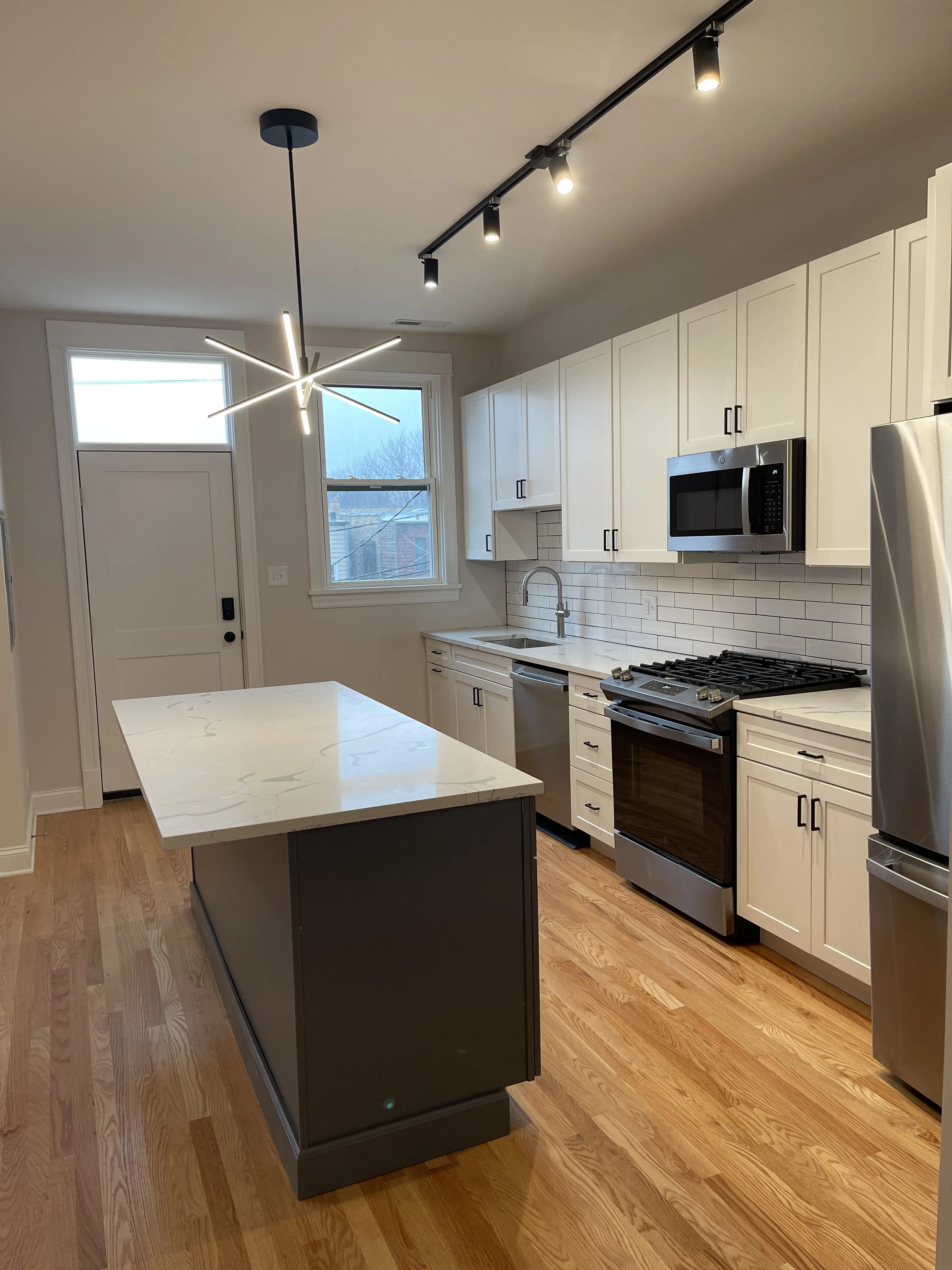 3748 N RACINE AVE 60613-unit#Apt 1-Chicago-IL