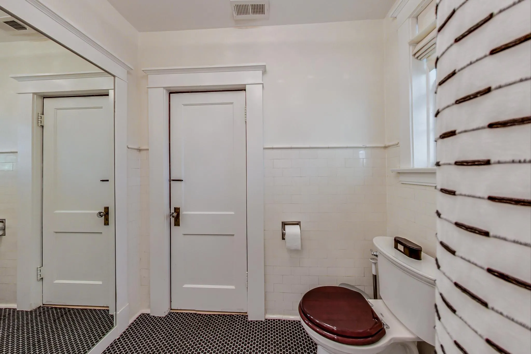 2550 N KIMBALL AVE 60647-Chicago-IL